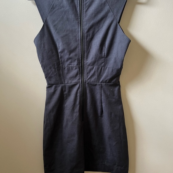 Cute grey v neck dress with black lace detail - Picture 3 of 4